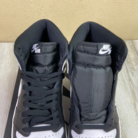 Nike Air Jordan 1 Retro High OG Shoes Mens 10.5 Black White Men DZ5485-010 NEW - Picture 5 of 15